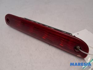 Begagnade Tredje bromsljus Fiat Ducato (250) 2.3 D 120 Multijet Pris € 18,14 Inklusive moms erbjuds av Maresia Parts