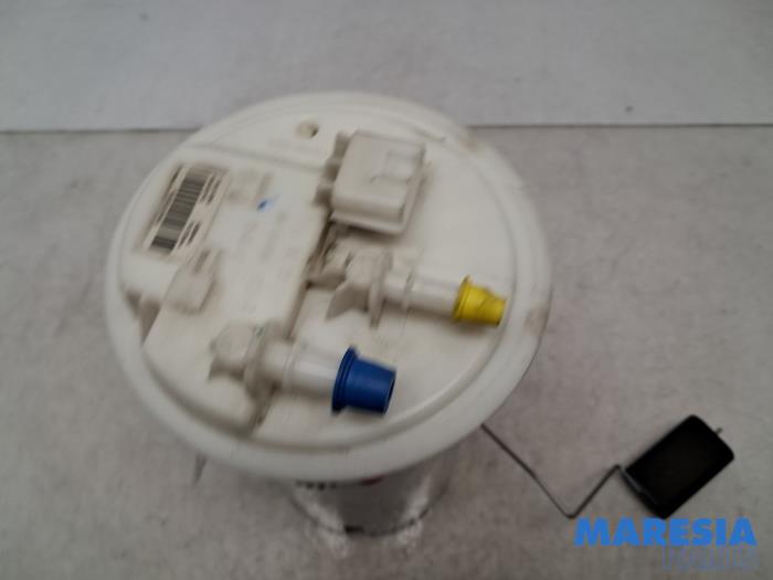 Elektrisk bränslepump från en Renault Trafic (1FL/2FL/3FL/4FL) 1.6 dCi 90 2016