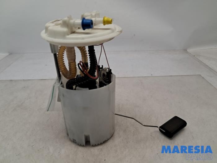 Elektrisk bränslepump från en Renault Trafic (1FL/2FL/3FL/4FL) 1.6 dCi 90 2016