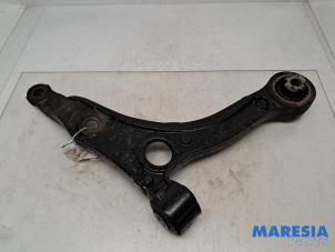 Begagnade Främre undre gaffelben, höger Fiat Ducato (250) 2.3 D 120 Multijet Pris € 60,50 Inklusive moms erbjuds av Maresia Parts