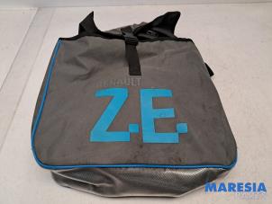 Begagnade Laddkabel, elbil Renault Zoé (AG) R90 Pris € 150,00 Marginaltabell erbjuds av Maresia Parts