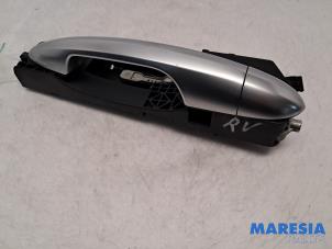 Gebruikte Portiergreep 4Deurs rechts-voor Alfa Romeo Giulietta (940) 1.4 TB 16V MultiAir Prijs € 39,00 Margeregeling aangeboden door Maresia Parts