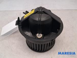 Begagnade Fläktmotor för uppvärmning och ventilation Alfa Romeo Giulietta (940) 1.4 TB 16V MultiAir Pris € 75,00 Marginaltabell erbjuds av Maresia Parts