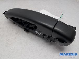 Gebruikte Portiergreep 2Deurs rechts Renault Trafic (1FL/2FL/3FL/4FL) 2.0 dCi 16V 120 Prijs € 90,75 Inclusief btw aangeboden door Maresia Parts