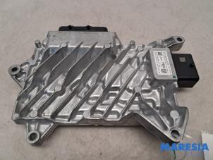 Begagnade Dator, automatisk växellåda Peugeot 208 II (UB/UH/UP) 1.2 Hybrid 136 Pris € 175,00 Marginaltabell erbjuds av Maresia Parts