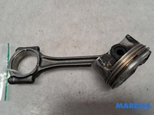 Używane Korbowód Peugeot 208 I (CA/CC/CK/CL) 1.2 Vti 12V PureTech 82 Cena € 99,99 Procedura marży oferowane przez Maresia Parts