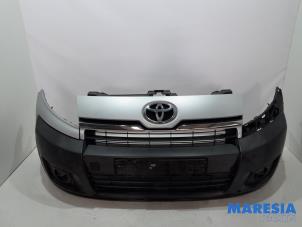 Gebruikte Voorbumper Toyota ProAce (MDX) 2.0 D4-D Prijs € 151,24 Inclusief btw aangeboden door Maresia Parts