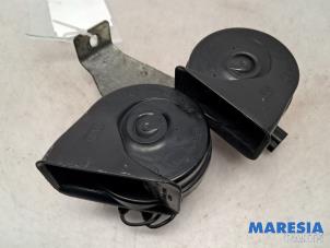 Używane Klakson Alfa Romeo Giulietta (940) 1.75 TBI 16V QV Cena € 30,00 Procedura marży oferowane przez Maresia Parts