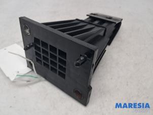 Gebruikte Bumpersteun links-voor Alfa Romeo Giulietta (940) 1.4 TB 16V MultiAir Prijs € 49,99 Margeregeling aangeboden door Maresia Parts