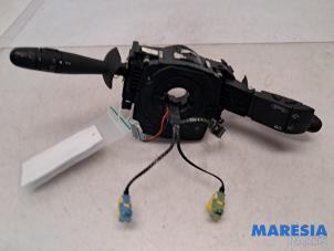 Begagnade Spak, rattstång Renault Espace (JK) 2.0 16V Pris € 50,00 Marginaltabell erbjuds av Maresia Parts