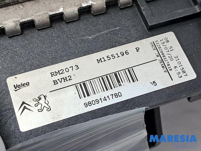 Radiateur van een Peugeot Partner (EF/EU) 1.5 BlueHDi 75 2020