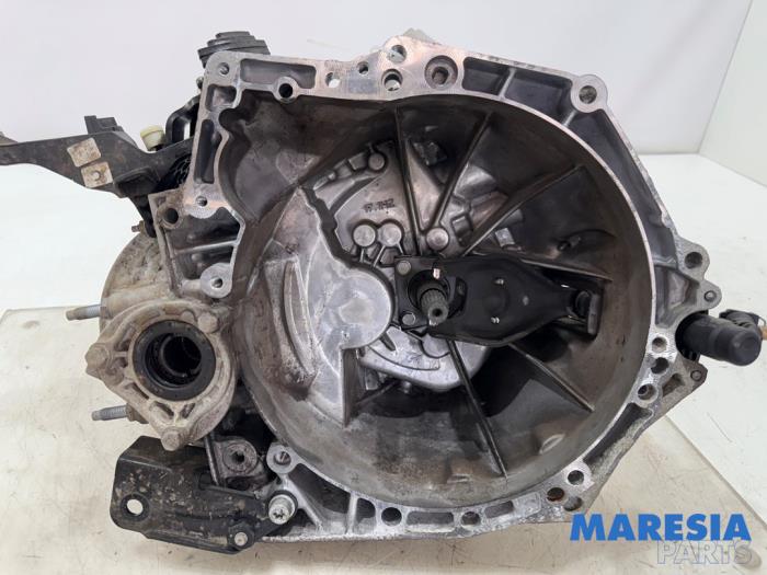 Växellåda från en Opel Combo Cargo 1.5 CDTI 100 2021