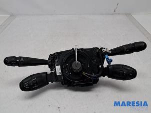 Gebruikte Schakelaar Stuurkolom (licht) Opel Vivaro 2.0 CDTI 122 Prijs € 217,79 Inclusief btw aangeboden door Maresia Parts