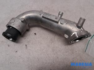 Begagnade Turborör Renault Master III (MA/MB/MC/MD/MH/MF/MG/MH) 2.3 dCi 135 16V FWD Pris € 48,40 Inklusive moms erbjuds av Maresia Parts