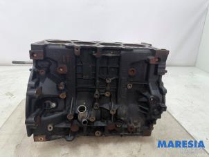 Begagnade Motor, vevhus Renault Master III (MA/MB/MC/MD/MH/MF/MG/MH) 2.3 dCi 135 16V FWD Pris € 605,00 Inklusive moms erbjuds av Maresia Parts