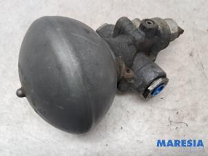 Gebruikte HD Regelaar (Vering) Citroen C5 III Berline (RD) 2.0 16V Prijs € 131,25 Margeregeling aangeboden door Maresia Parts