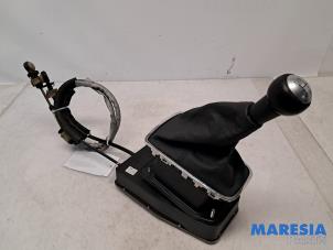 Używane Dzwignia zmiany biegów Citroen C5 III Berline (RD) 2.0 16V Cena € 75,00 Procedura marży oferowane przez Maresia Parts