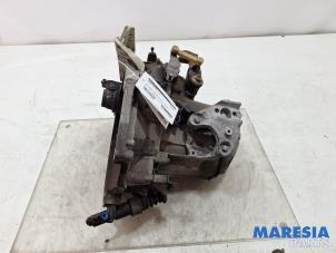 Używane Skrzynia biegów Peugeot 207/207+ (WA/WC/WM) 1.6 16V Cena € 299,00 Procedura marży oferowane przez Maresia Parts