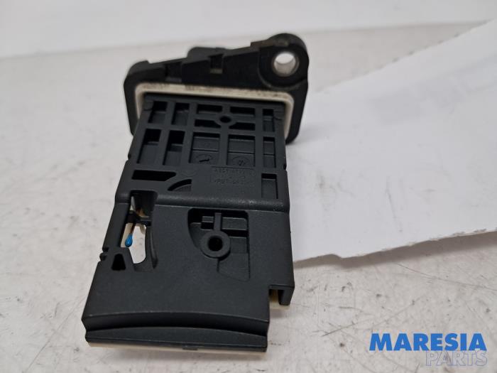 Luftflödesmätare från en Nissan NV 300 1.6 dCi 95 2017