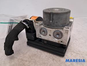 Używane Pompa ABS Opel Corsa F (UB/UH/UP) 1.2 Turbo 12V 130 Cena € 225,00 Procedura marży oferowane przez Maresia Parts