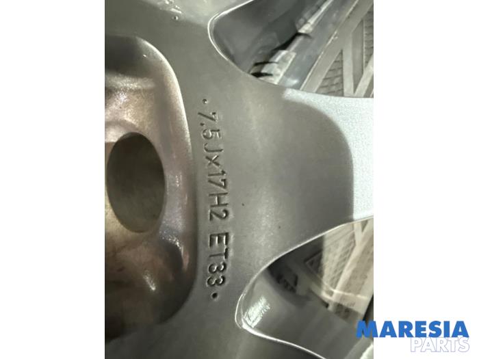 Zestaw felg sportowych + opony zimowe z Alfa Romeo 159 Sportwagon (939BX) 1.8 TBi 16V 2010