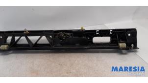 Begagnade Låsplatta Citroen C4 Picasso (3D/3E) 1.6 16V THP 155 Pris € 24,99 Marginaltabell erbjuds av Maresia Parts