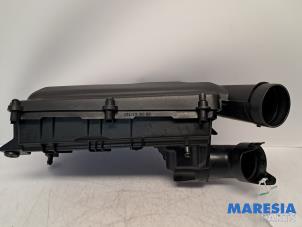 Gebruikte Luchtfilterhuis Citroen C4 Picasso (3D/3E) 1.6 16V THP 155 Prijs € 25,00 Margeregeling aangeboden door Maresia Parts