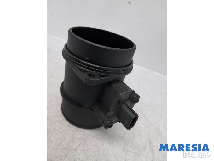 Luftflödesmätare från en Renault Master III (FV) 2.3 dCi 170 16V FWD 2018