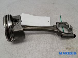 Używane Korbowód Citroen DS3 (SA) 1.2 12V PureTech 82 Cena € 77,50 Procedura marży oferowane przez Maresia Parts