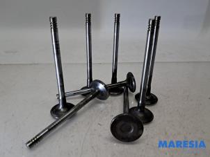 Begagnade Insugsventil Citroen Jumpy 2.0 Blue HDI 180 Pris € 36,30 Inklusive moms erbjuds av Maresia Parts