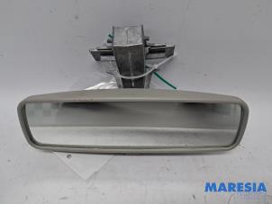 Gebruikte Binnenspiegel Renault Clio IV (5R) 0.9 Energy TCE 90 12V Prijs € 25,00 Margeregeling aangeboden door Maresia Parts