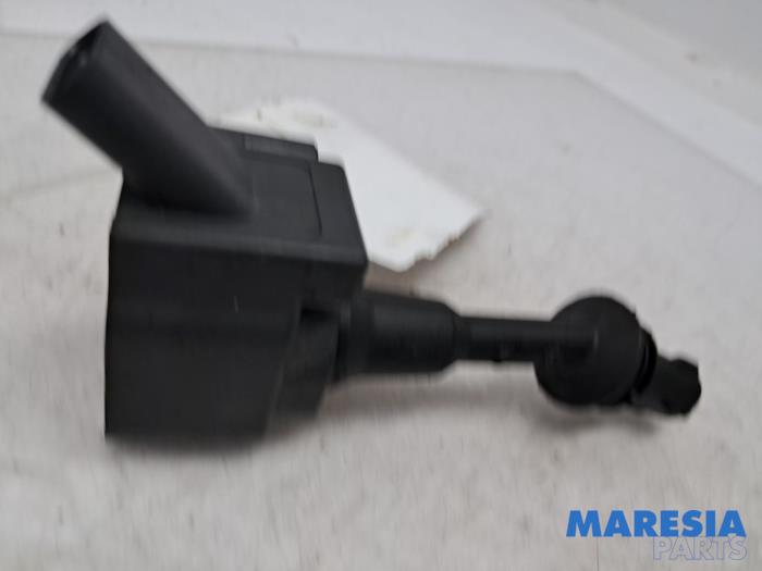 Pen Bobine van een Opel Astra K Sports Tourer 1.2 Turbo 12V 2020