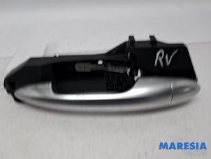 Gebruikte Portiergreep 4Deurs rechts-voor Alfa Romeo Giulietta (940) 1.4 TB 16V MultiAir Prijs € 39,00 Margeregeling aangeboden door Maresia Parts