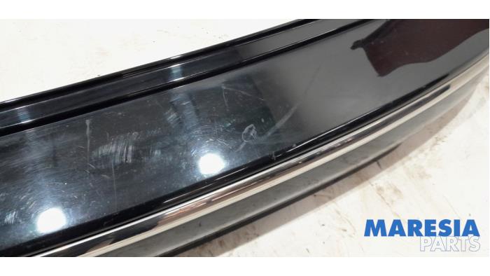 Bakre stötfångare från en Renault Clio IV Estate/Grandtour (7R) 0.9 Energy TCE 90 12V 2019