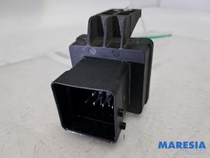 Begagnade Glödstiftsrelä Opel Movano 2.3 CDTi 16V FWD Pris € 36,30 Inklusive moms erbjuds av Maresia Parts