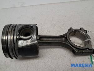 Begagnade Vevstake Renault Trafic (1FL/2FL/3FL/4FL) 1.6 dCi 95 Pris € 78,65 Inklusive moms erbjuds av Maresia Parts