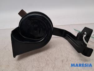 Gebruikte Claxon Renault Megane IV Estate (RFBK) 1.3 TCE 115 16V Prijs € 19,95 Margeregeling aangeboden door Maresia Parts