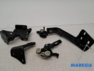 Begagnade Rullskena, skjutdörr, höger Fiat Ducato (250) 2.3 D 130 Multijet Pris € 72,60 Inklusive moms erbjuds av Maresia Parts