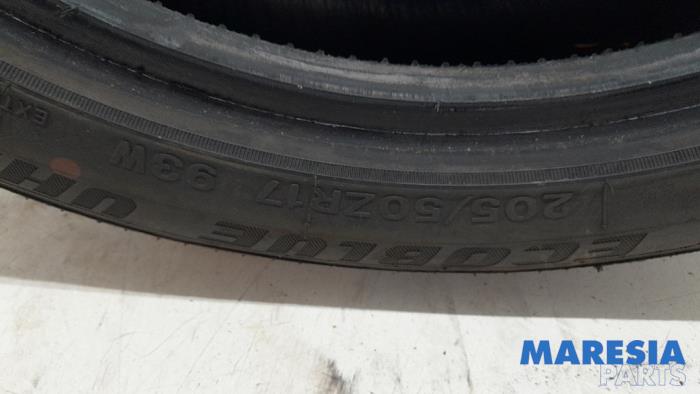 Tyre with tyre size 205/50/17 - 2055017 SUPERIA - Maresia Parts