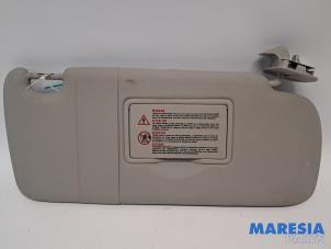 Begagnade Solskydd Renault Espace (JK) 2.0 16V Turbo Pris € 25,00 Marginaltabell erbjuds av Maresia Parts