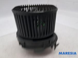 Begagnade Fläktmotor för uppvärmning och ventilation Peugeot 107 1.0 12V Pris € 25,00 Marginaltabell erbjuds av Maresia Parts