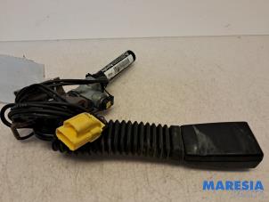 Begagnade Bältessträckare, vänster Fiat Ducato (250) 2.0 D 115 Multijet Pris € 163,35 Inklusive moms erbjuds av Maresia Parts