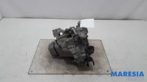 Begagnade Växellåda Peugeot 208 II (UB/UH/UP) 1.2 Vti 12V PureTech 75 Pris € 250,00 Marginaltabell erbjuds av Maresia Parts