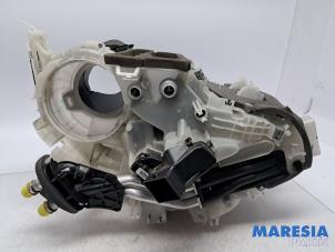 Gebruikte Kachelhuis Peugeot 208 I (CA/CC/CK/CL) 1.2 Vti 12V PureTech 82 Prijs € 195,00 Margeregeling aangeboden door Maresia Parts