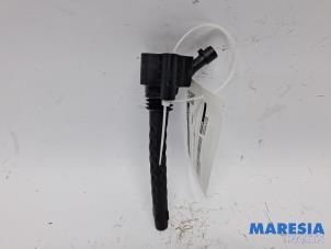 Używane Cewka zaplonowa Alfa Romeo Giulietta (940) 1.75 TBI 16V QV Cena € 25,00 Procedura marży oferowane przez Maresia Parts