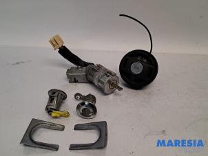 Używane Zestaw zamków Citroen C1 1.0 12V Cena € 149,99 Procedura marży oferowane przez Maresia Parts