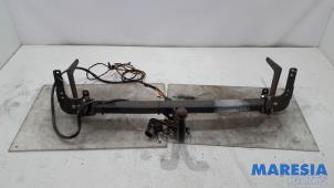 Begagnade Dragkrok Peugeot 308 SW (L4/L9/LC/LJ/LR) 1.2 12V e-THP PureTech 110 Pris € 125,00 Marginaltabell erbjuds av Maresia Parts