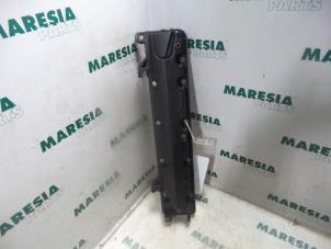 Używane Pokrywa zaworów Peugeot 306 Break (7E) 1.8i 16V Cena € 35,00 Procedura marży oferowane przez Maresia Parts