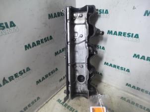 Gebruikte Kleppendeksel Fiat Bravo (182A) 1.9 TDS SX,ELX 100 Prijs € 30,00 Margeregeling aangeboden door Maresia Parts