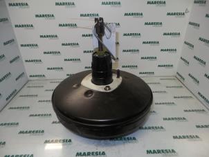 Gebruikte Rembol Renault Megane II Grandtour (KM) 2.0 16V Prijs € 50,00 Margeregeling aangeboden door Maresia Parts